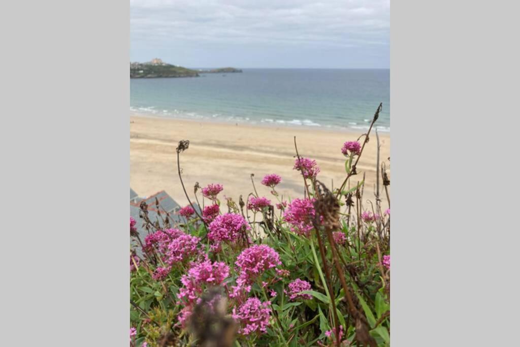 Beautiful 3 Bedroom By The Sea Apartment *